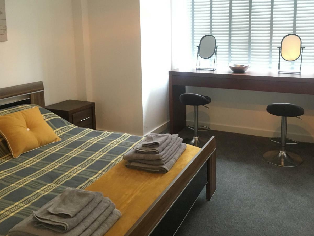 Luxury 1 Bed Apartment In City Centre With Parking Честер Екстер'єр фото