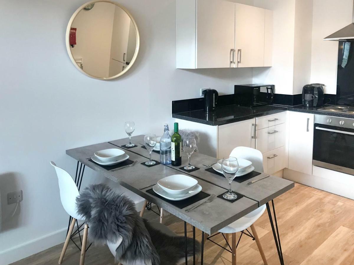 Luxury 1 Bed Apartment In City Centre With Parking Честер Екстер'єр фото