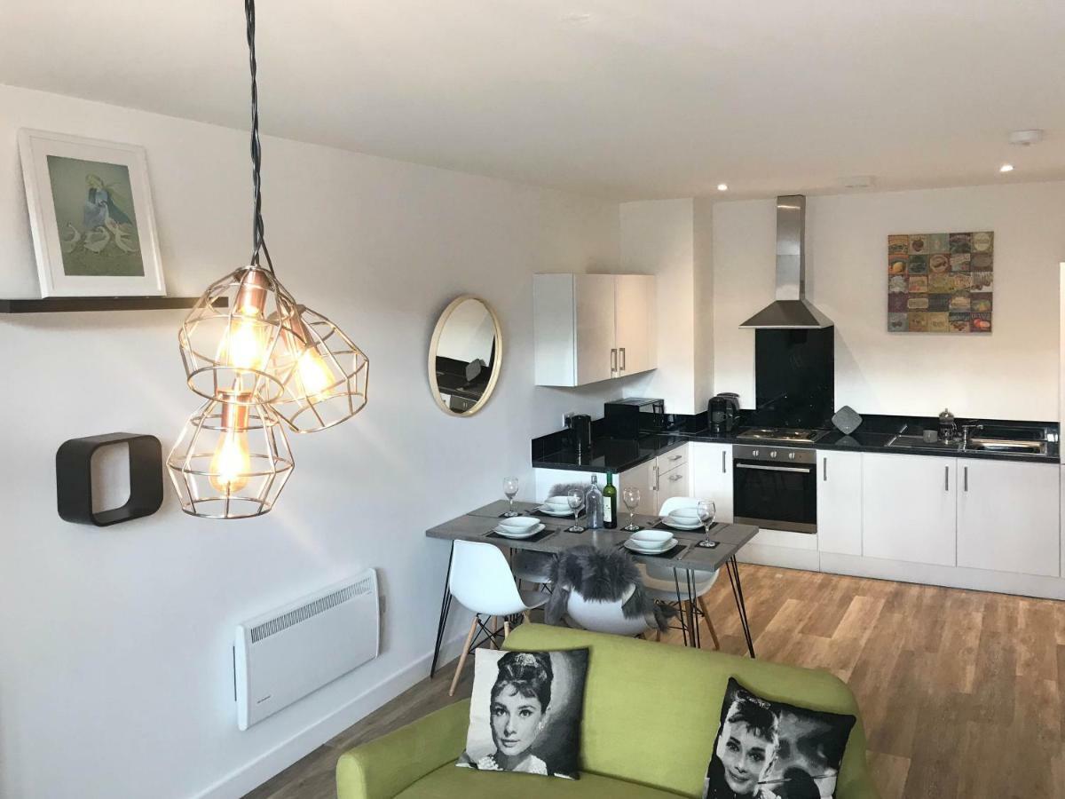 Luxury 1 Bed Apartment In City Centre With Parking Честер Екстер'єр фото